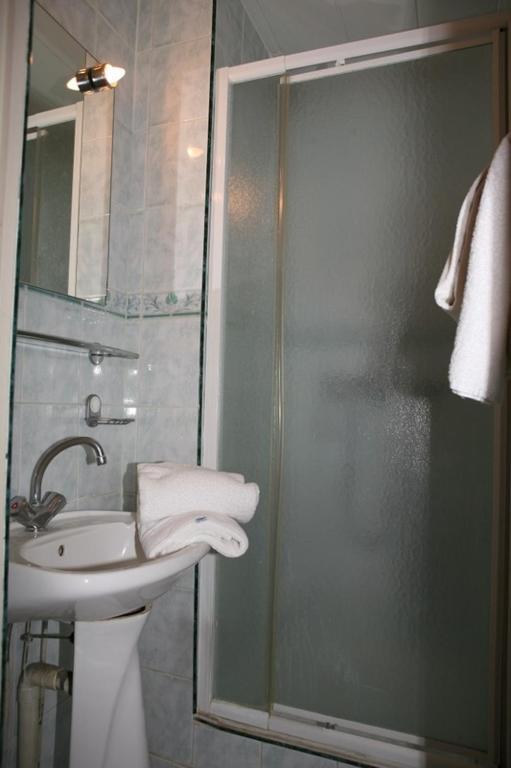 Sully Hotel Paris Dış mekan fotoğraf